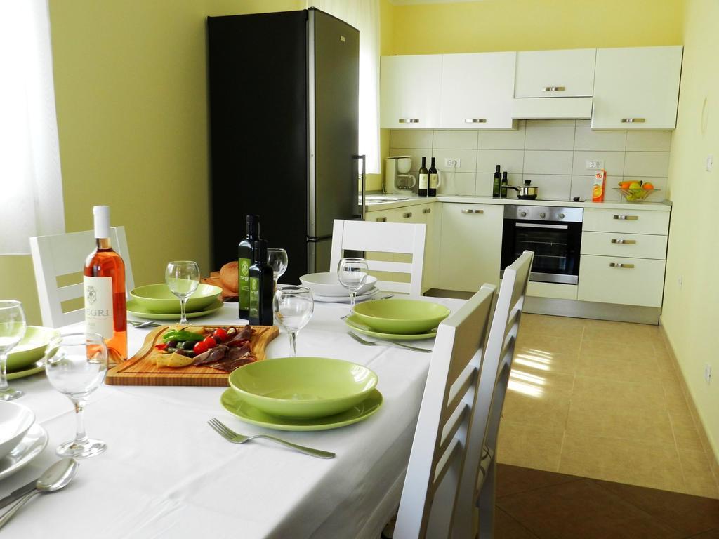 Smaragdna Villa Yourcroatiaholiday Премантура Экстерьер фото