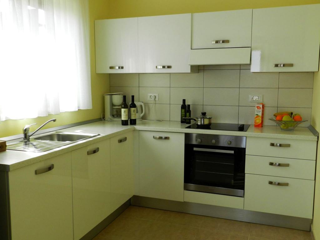 Smaragdna Villa Yourcroatiaholiday Премантура Экстерьер фото